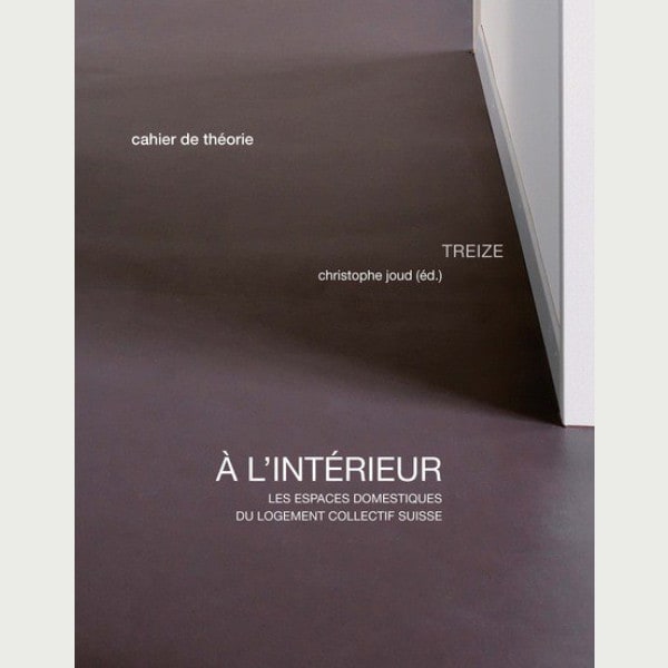 À l'intérieur