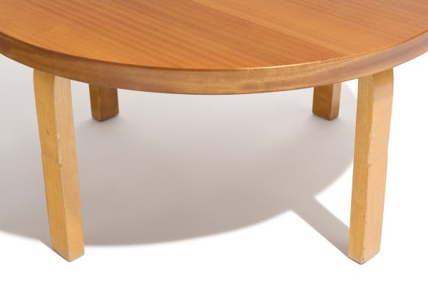 Alvar Aalto — Salon table