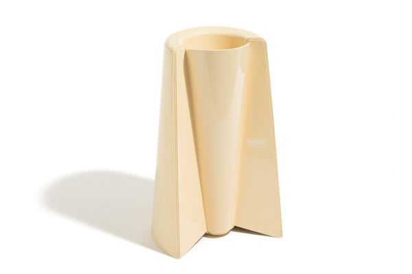 Enzo Mari — Pago Pago vase — ETOZ Galerie für Design