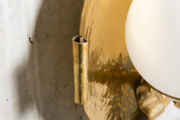 Hammered brass wall lamp