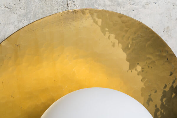 Hammered brass wall lamp