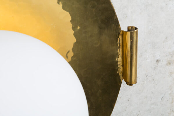 Hammered brass wall lamp