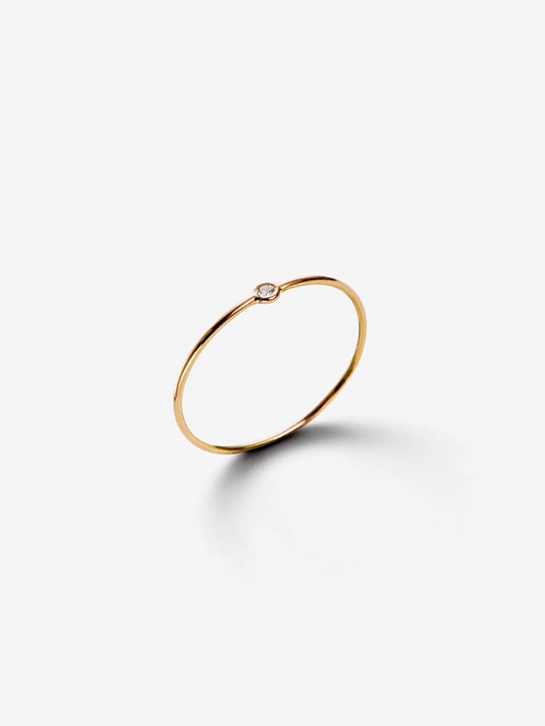 18k Gold Wire Ring With Diamond