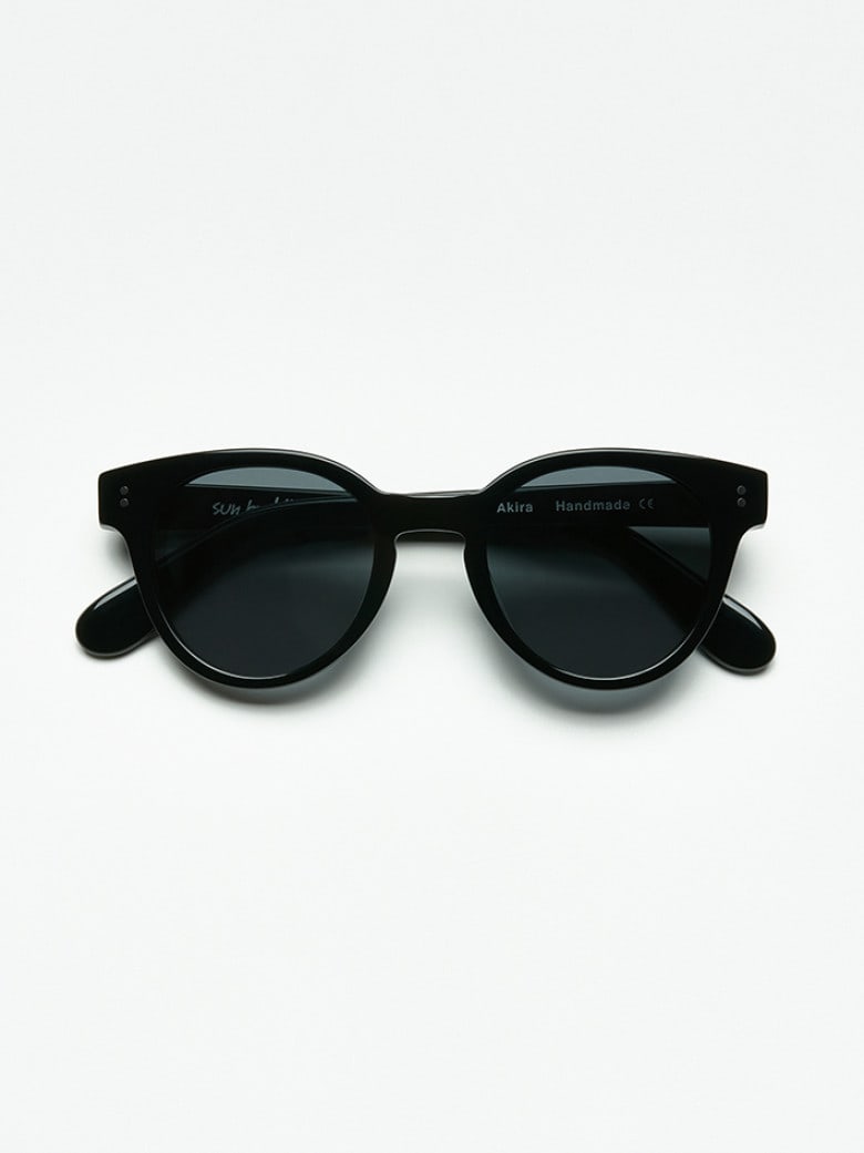 Akira Sunglasses Black