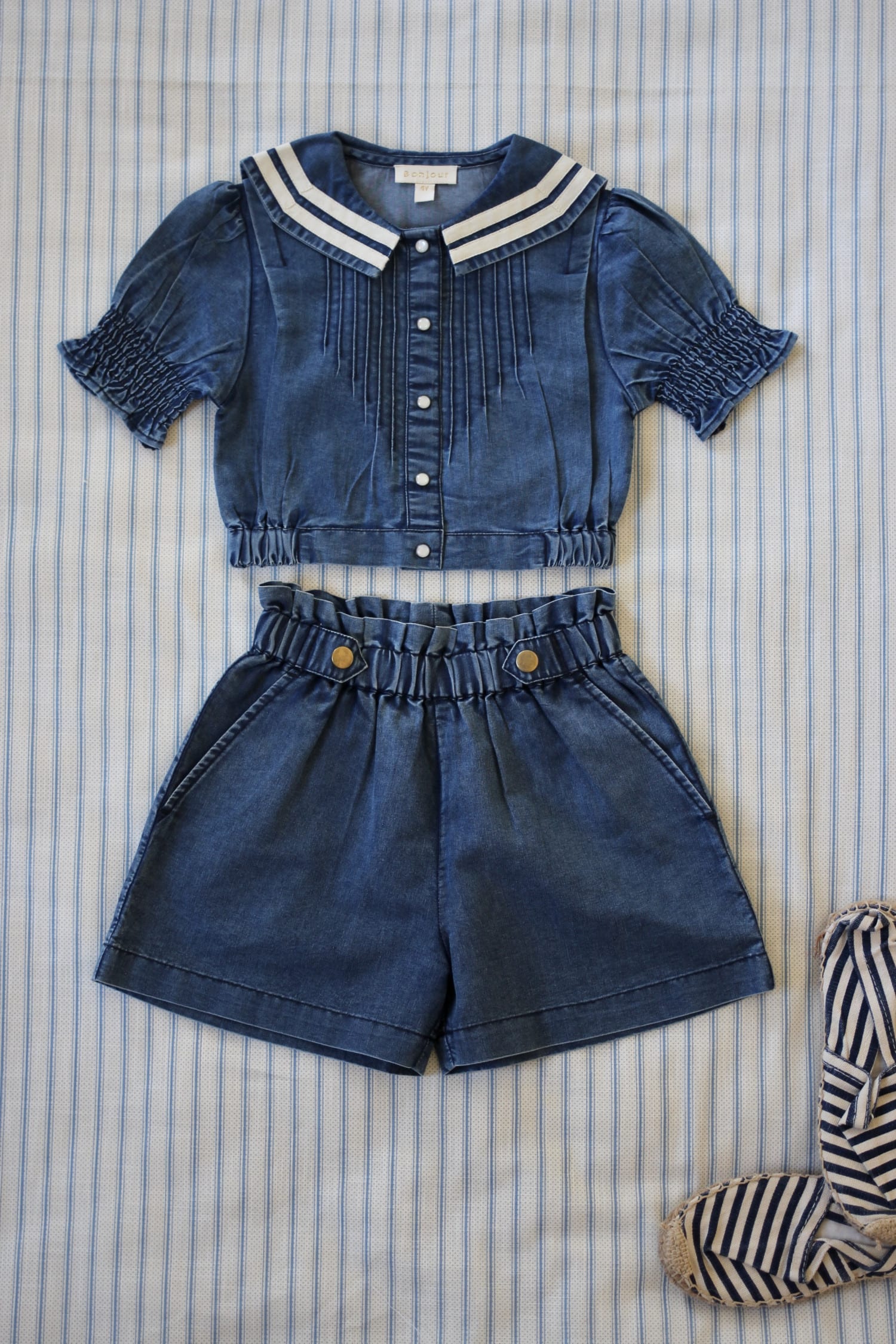 Set Crop Bluse und Shorts