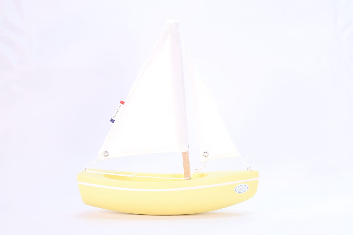 Segelboot «Le Sloop» Gelb