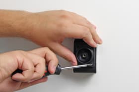 Passive holder with tilt swivel for M3 Mobile SM20-series