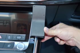 ProClip for Audi Q7 20-26 (RHD)