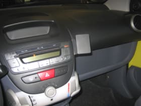 ProClip for Toyota AYGO 06-14 (LHD)