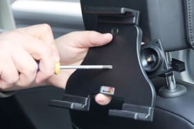 Passive holder with tilt swivel
