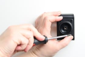 Active holder for fixed installation for Tetra THR9