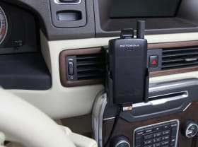 Active holder with USB-cable and cig-plug adapter for Motorola ST7000