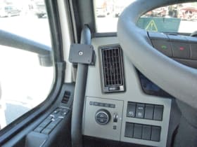 Pipe Mount with mounting plate for Daf LF 14-24 (LHD)