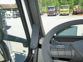 Pipe Mount with mounting plate for Daf LF 14-24 (LHD)