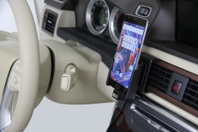 Active holder with cig-plug for OnePlus 3
