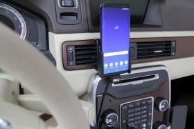 Active holder with cig-plug for Samsung Galaxy S8