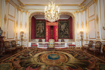 London & Paris: A Tale of Two Iconic Cities - 7