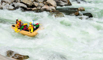 Aventura de rafting y tirolesa en Cuzco - 6