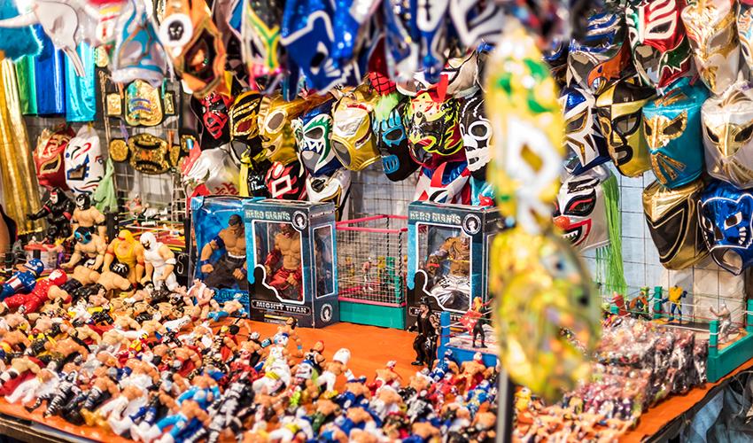 Nightlife Mexican Tour: Cantinas Mariachi and Lucha Libre - 3