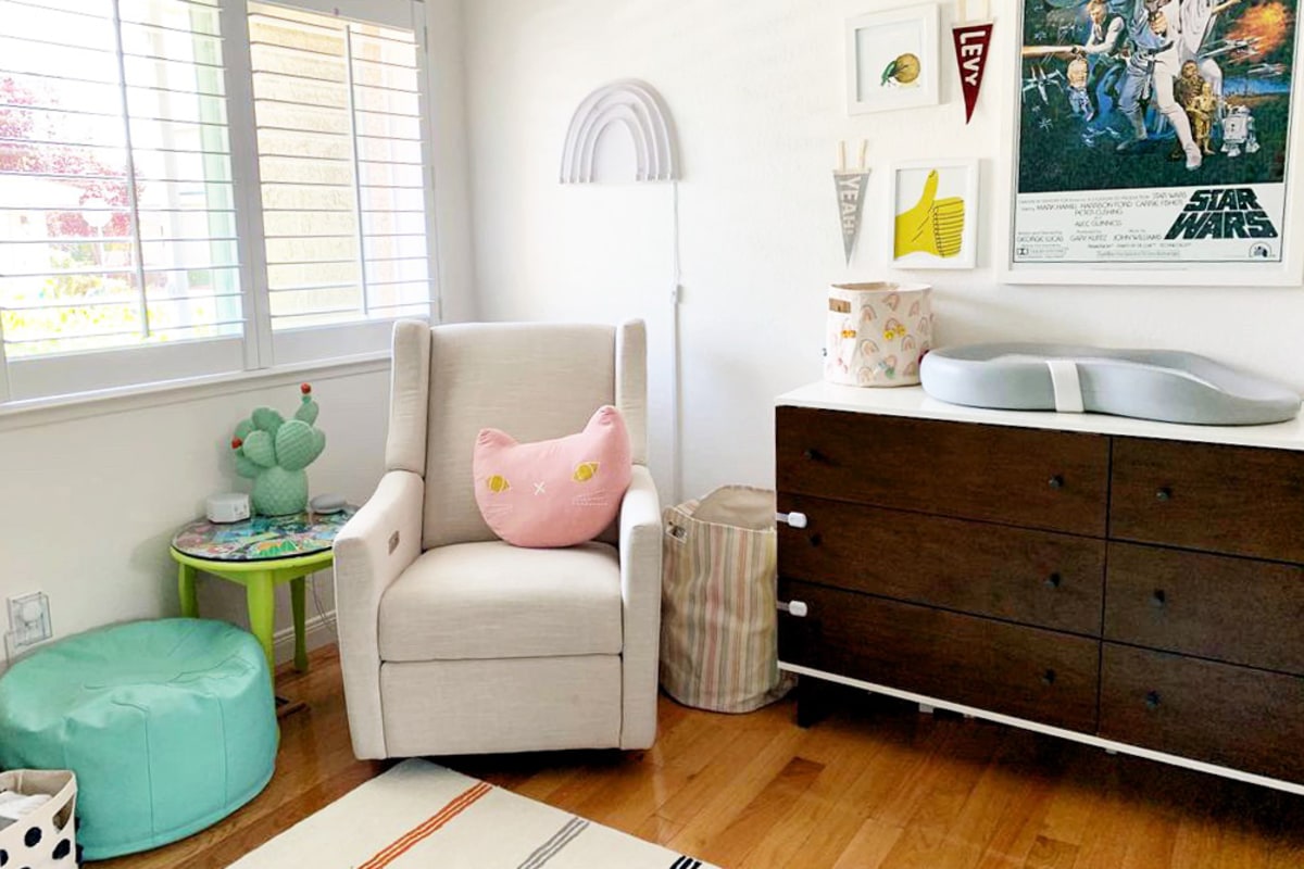 nursery room glider chairs