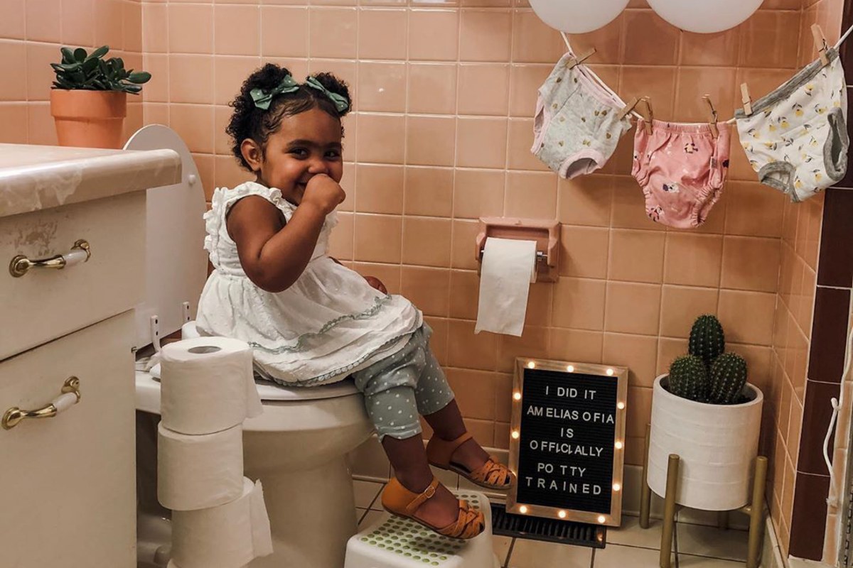 Secrets to Potty Training Girls: How to Potty Train a Girl Fast