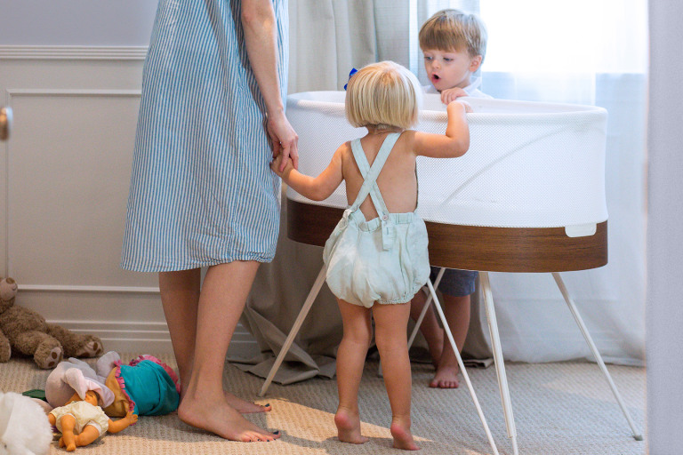 A Bassinet That Puts Your Baby Back to Sleep