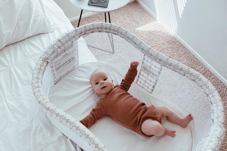 baby sleeping cot