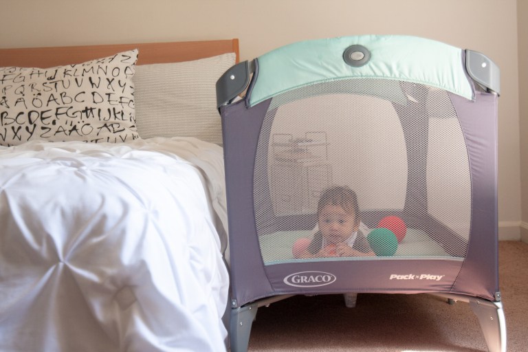 Graco Pack 'n Play Review.