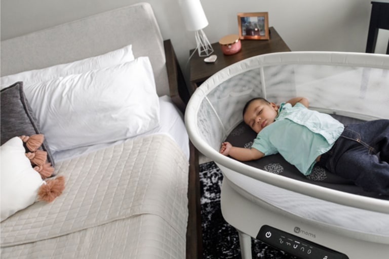 First Look: The New mamaRoo Sleep Bassinet from 4moms.