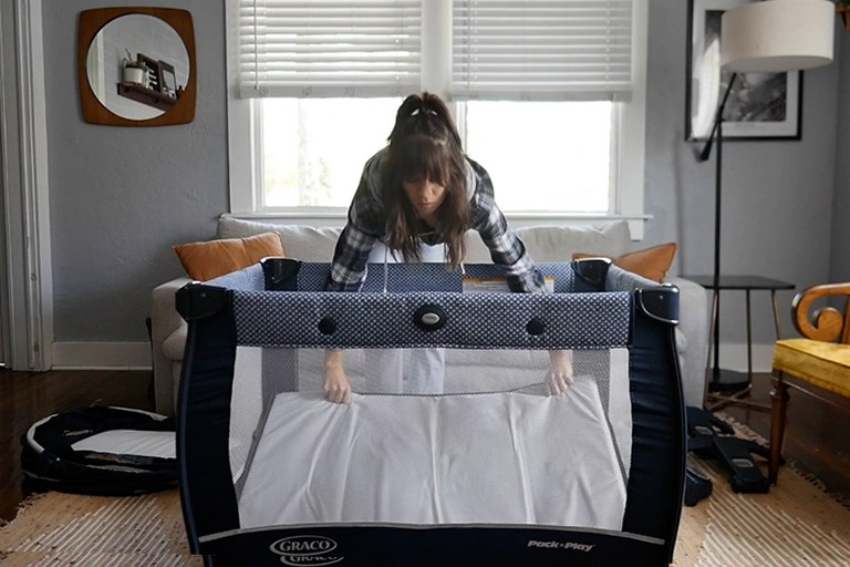 Video Review: The Graco Pack ‘n Play Travel Dome Playard.