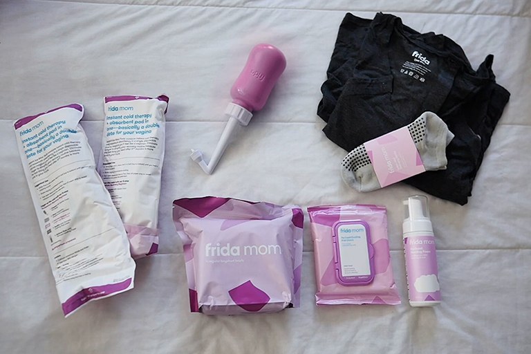 Video Unboxing: Frida Mom Labor & Delivery + Postpartum Recovery Kit.