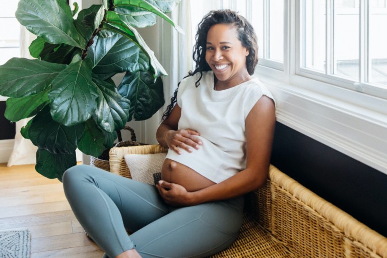 Does Lululemon Carry Maternity Wear? - Playbite