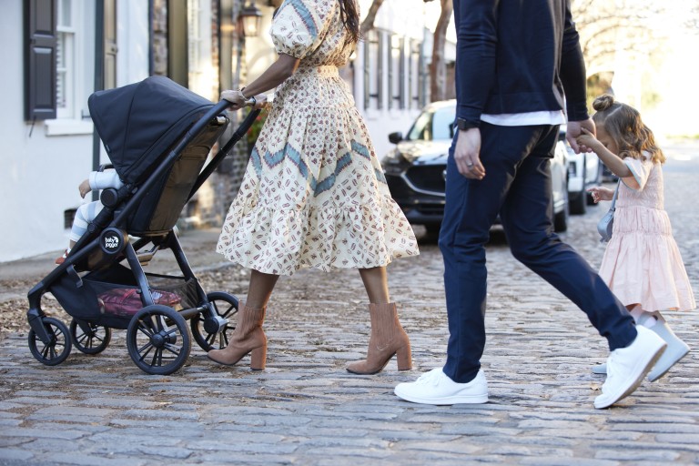 Video Unboxing: This Compact Stroller Gives Your Kiddo 8 Ways to Ride.