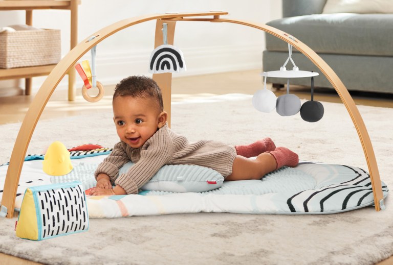 Playful Learning: Montessori-Inspired Gym Activities for Babies 0-6 Months