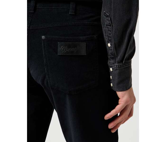 Manšestrové kalhoty Wrangler Greensboro Black pánské černé
