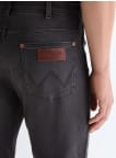 Wrangler jeans Greensboro Raven Ash pánske tmavo šedé