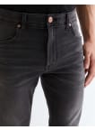 Wrangler jeans Greensboro Raven Ash pánske tmavo šedé