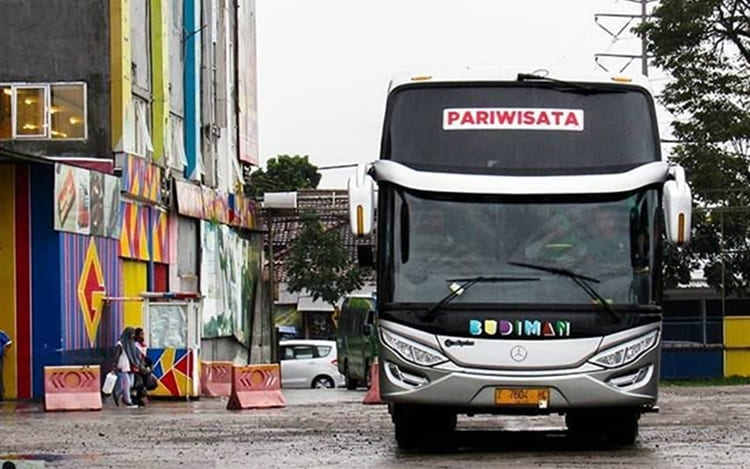 travel bus jakarta tasik, deretan travel bus indonesia, travel bus jakarta, indahnya wisata indonesia, PO bus Budiman tasik, travel jakarta tasikmalaya, travel jakarta tasikmalaya 2019, travel budiman jakarta tasik, tiket travel bus jakarta tasik, harga bus jakarta tasik, travel dan amazing indonesia