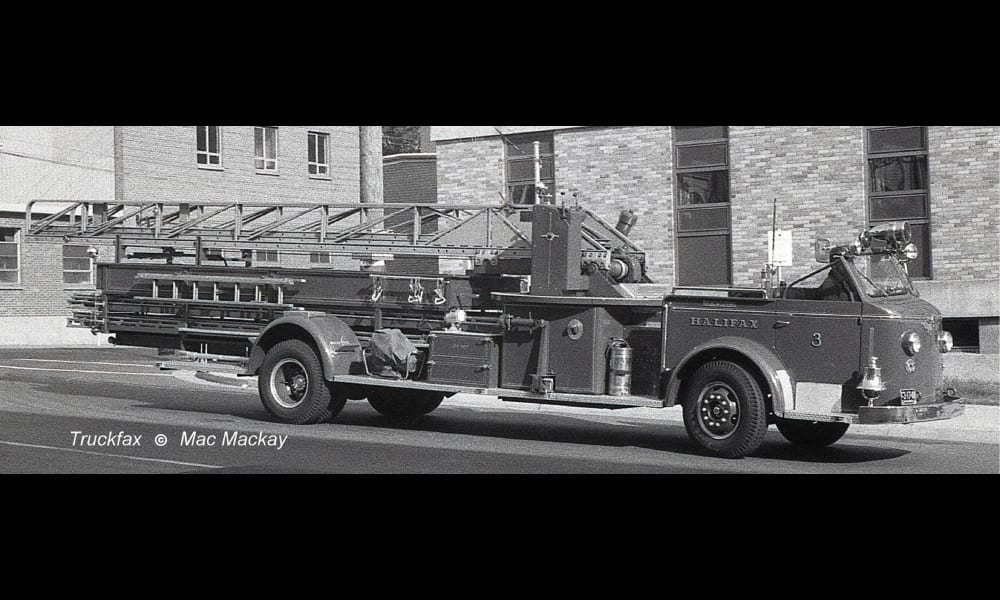 American LaFrance 100' Aerial