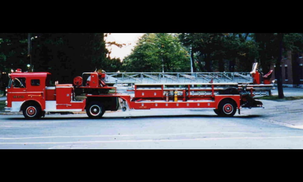 King Seagrave 100'  Tiller Aerial