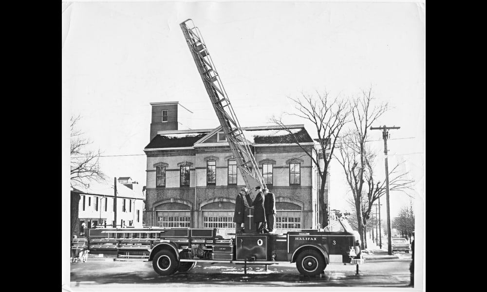 LaFrance 100' Aerial