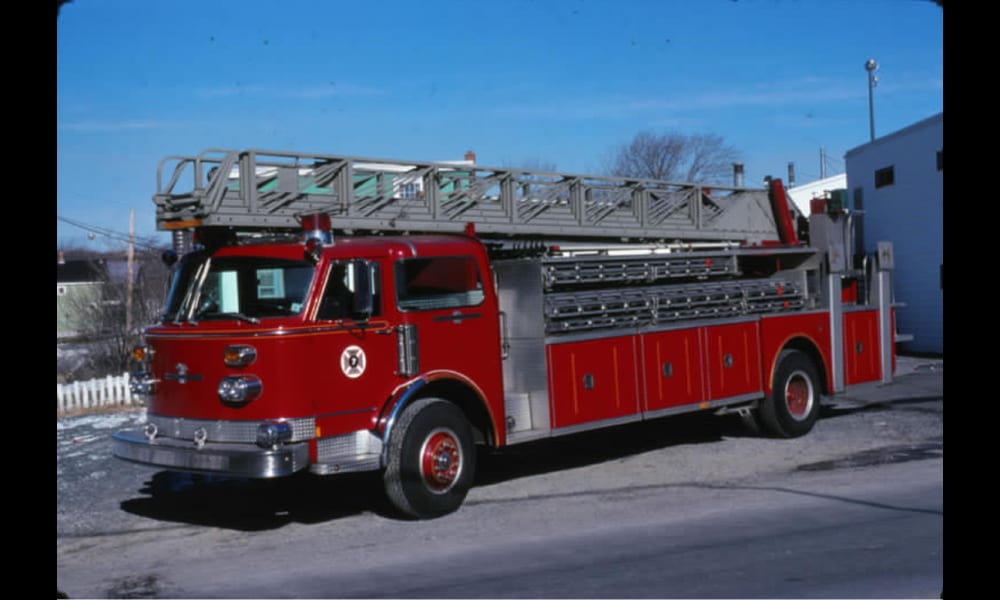 American LaFrance 100' Aerial