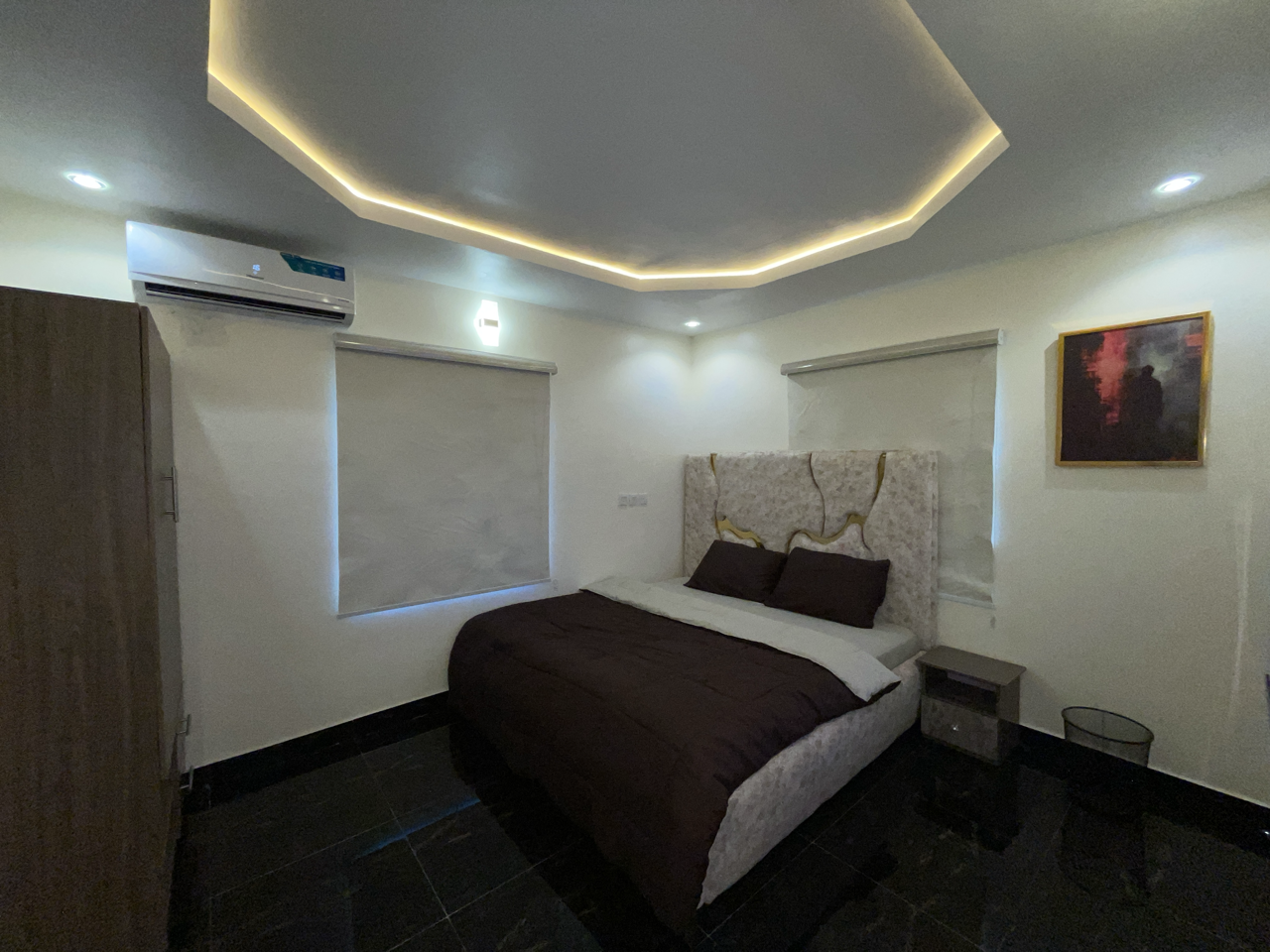 Gallery Image 100