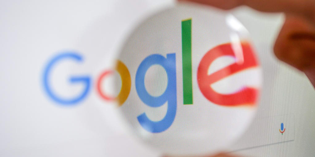 Am 4. September 1998 wurde das Unternehmen Google von zwei Studierenden gegründet. Seitdem treibt Google seine Forschungen in vielen Bereichen voran, insbesondere im Bereich des Maschinellen Lernens. Foto: Universität Paderborn, Johannes Pauly) Am 4. September 1998 wurde das Unternehmen Google von zwei Studierenden gegründet. Seitdem treibt Google seine Forschungen in vielen Bereichen voran, insbesondere im Bereich des Maschinellen Lernens. Foto: Universität Paderborn, Johannes Pauly)