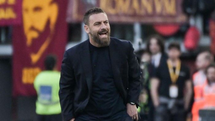 Info Main Bola Debut Manis De Rossi sebagai Pelatih di Derby Roma