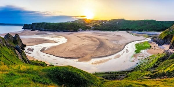 10 Best Beaches in South Wales Image
