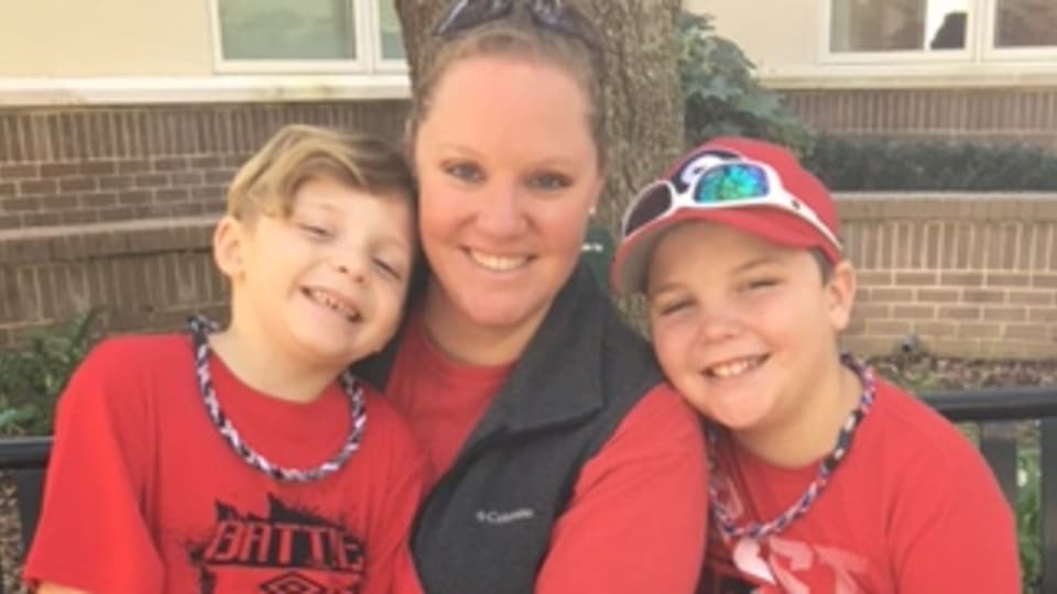 Craniopharyngioma patients Aaron and Andrew with mom, Katie