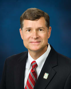 Photo portraift of Michael Aubin