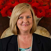 headshot of Cynthia Klusmeyer