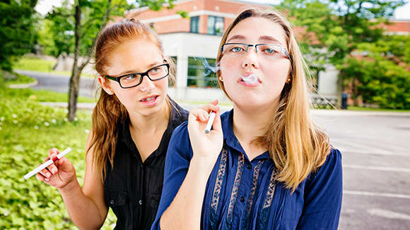 photo for JUUL e-cigarettes at school article